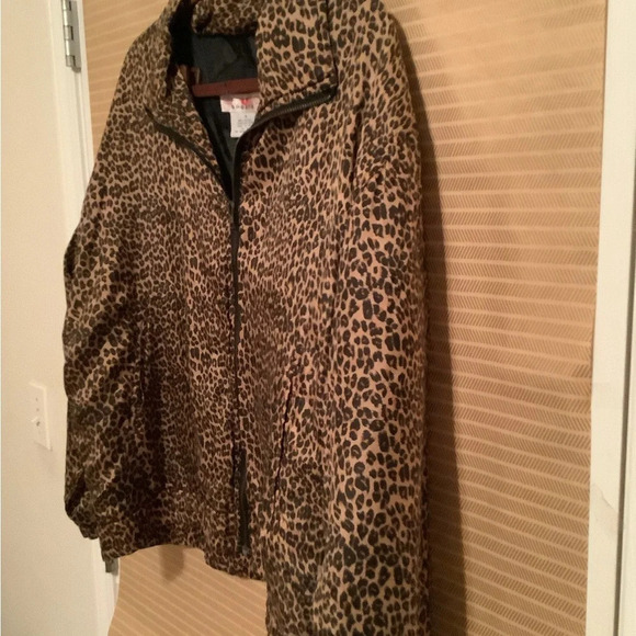 STUNT SPORTS~ 100% SILK-ANIMAL PRINT~LINED JACKET~ - Picture 2 of 6